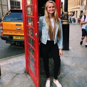 Meet your Posher, Amanda